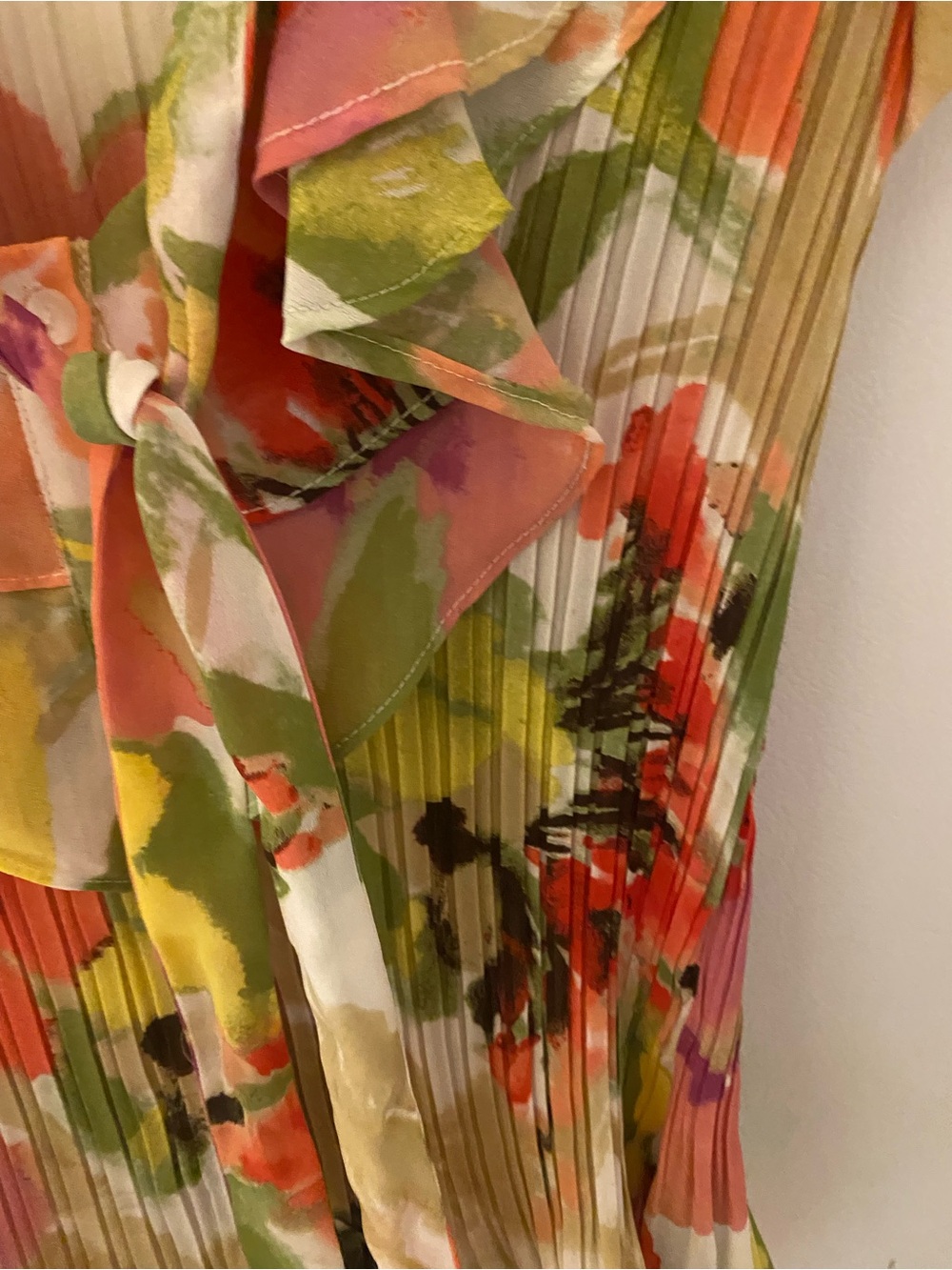 Floral Ruffle V-Neck Blouse in Multi-Color - - Picture 4 of 4